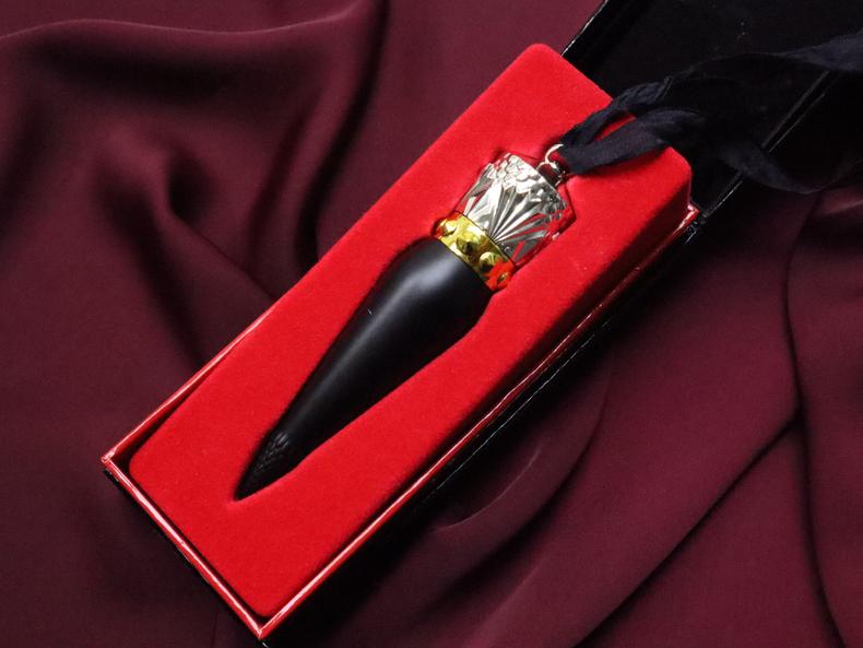 好用的蘿卜丁口紅推薦，CL女王權(quán)杖口紅美貌與氣場(chǎng)兼?zhèn)?></a></span>
                    <span id=